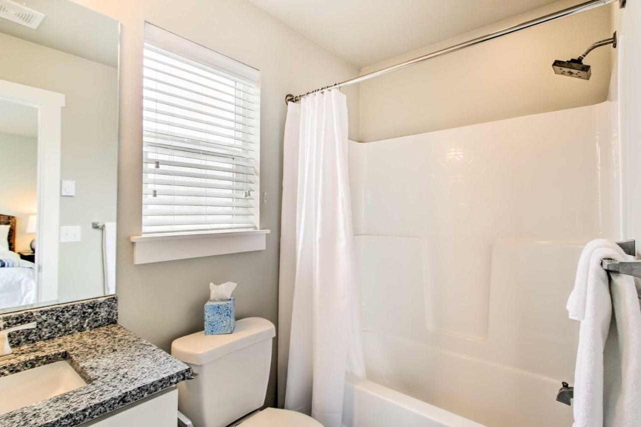 Ocean Shores House With Hot Tub - Walk To Beach Екстер'єр фото