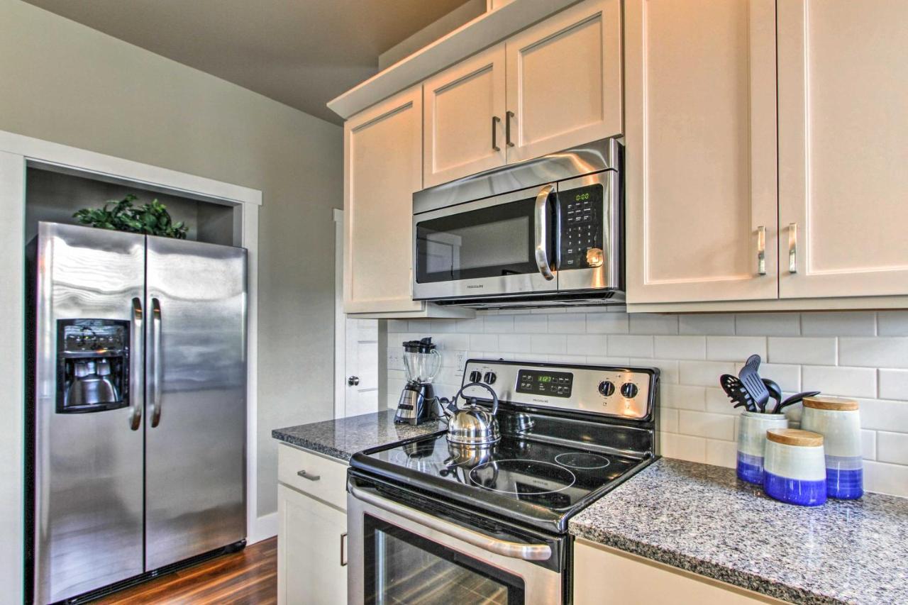 Ocean Shores House With Hot Tub - Walk To Beach Екстер'єр фото